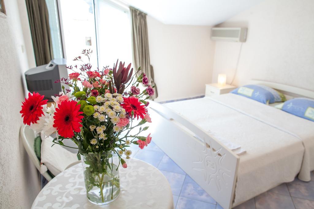 Sun Guest House Μπούντβα Δωμάτιο φωτογραφία